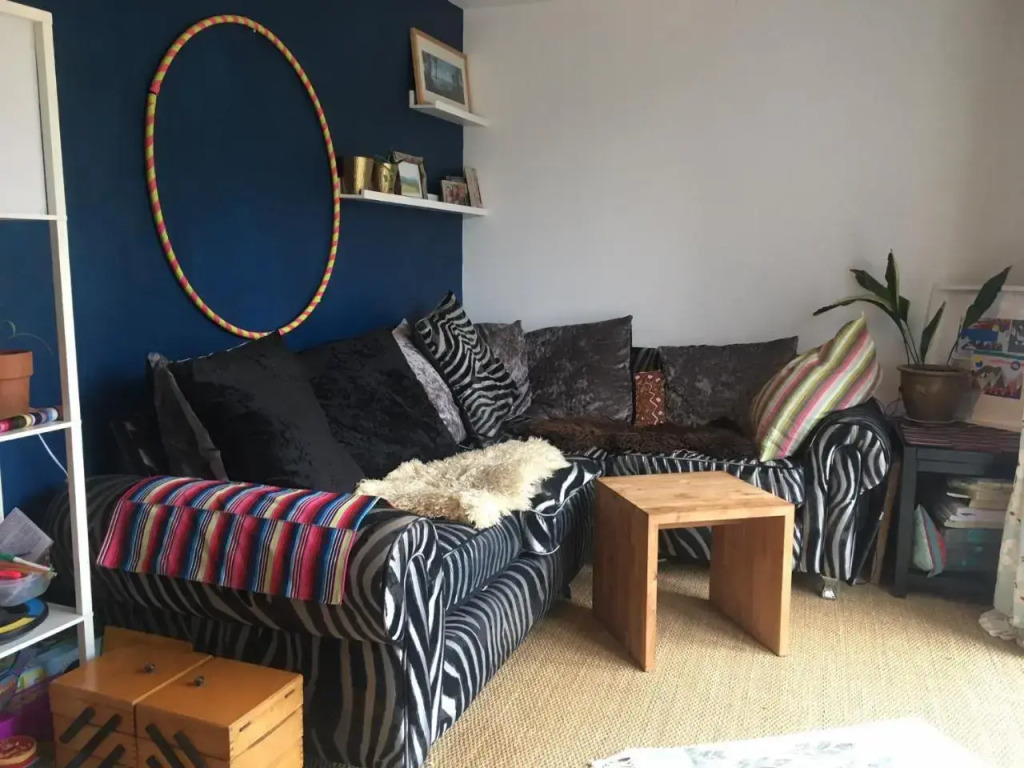 Colourful 2-bed home by the River, Totnes