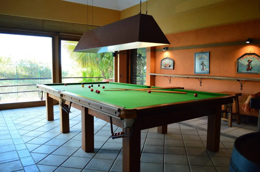 Le Gite du Bonheur Guest House & Car Rental