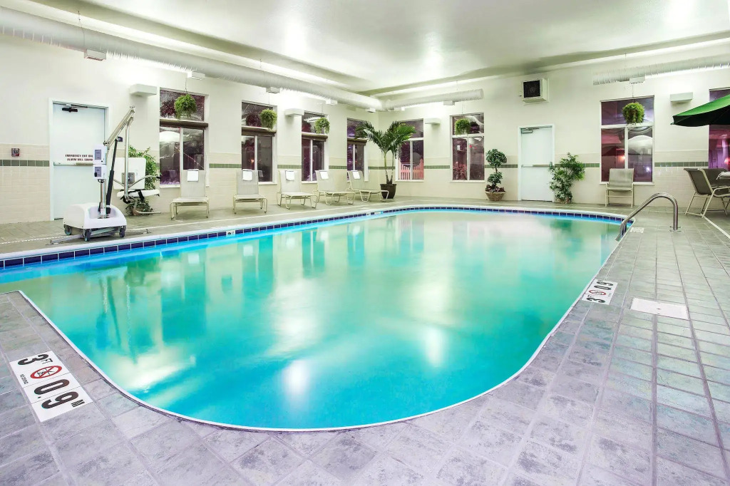 Holiday Inn Express Hotel & Suites Marion by IHG