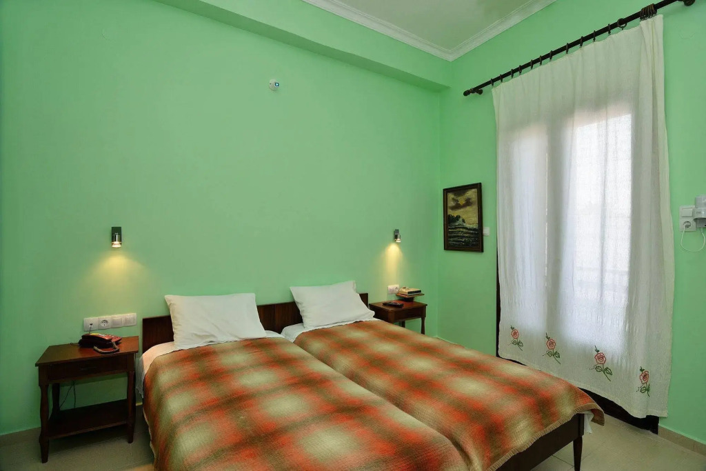 Amphitrite Hotel