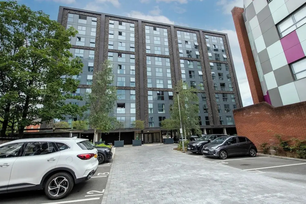 Insignia Aparment
