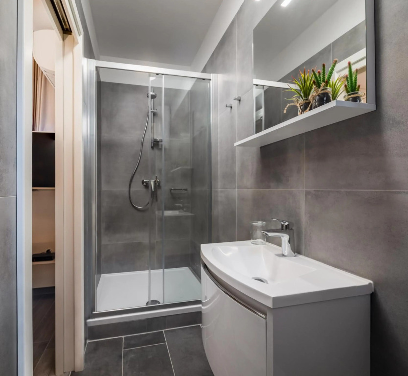 Luxury Studios & Room Five