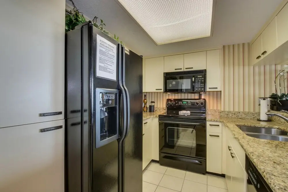 South Hampton 503 2br 2ba Oceanview 2 Bedroom Condo by RedAwning