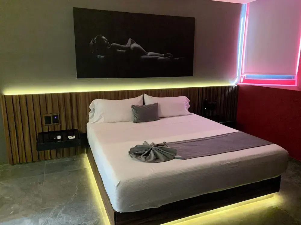 Roxy Motel