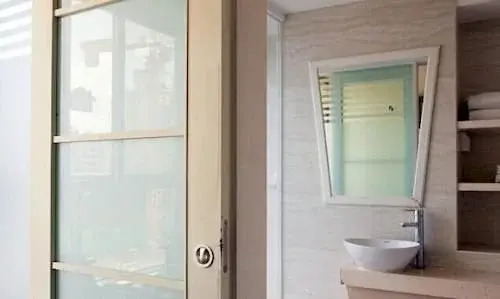 Ziyou Island Hotel