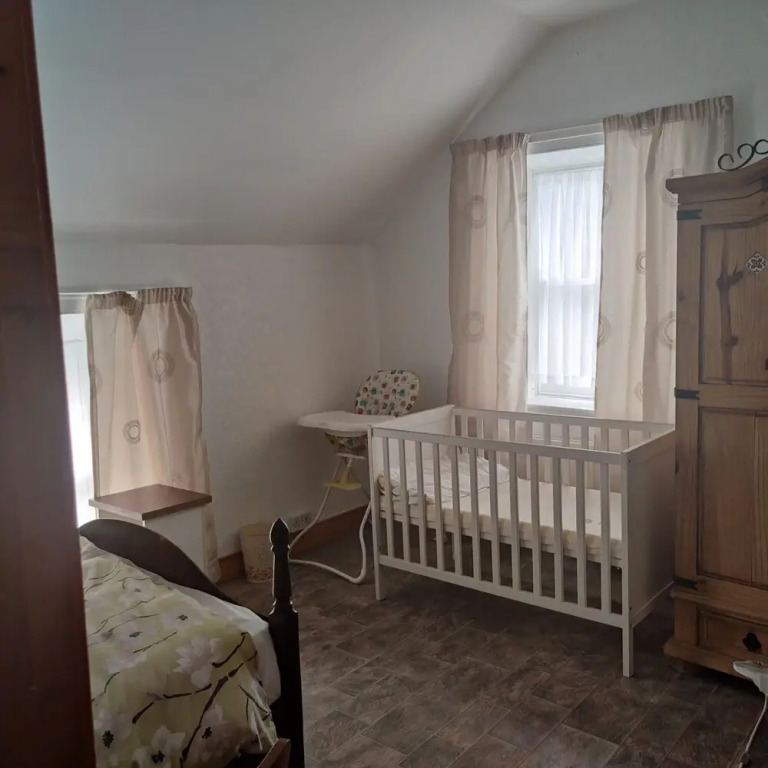 Lovely 4-bed Apartment in Mullaghbawn Newry