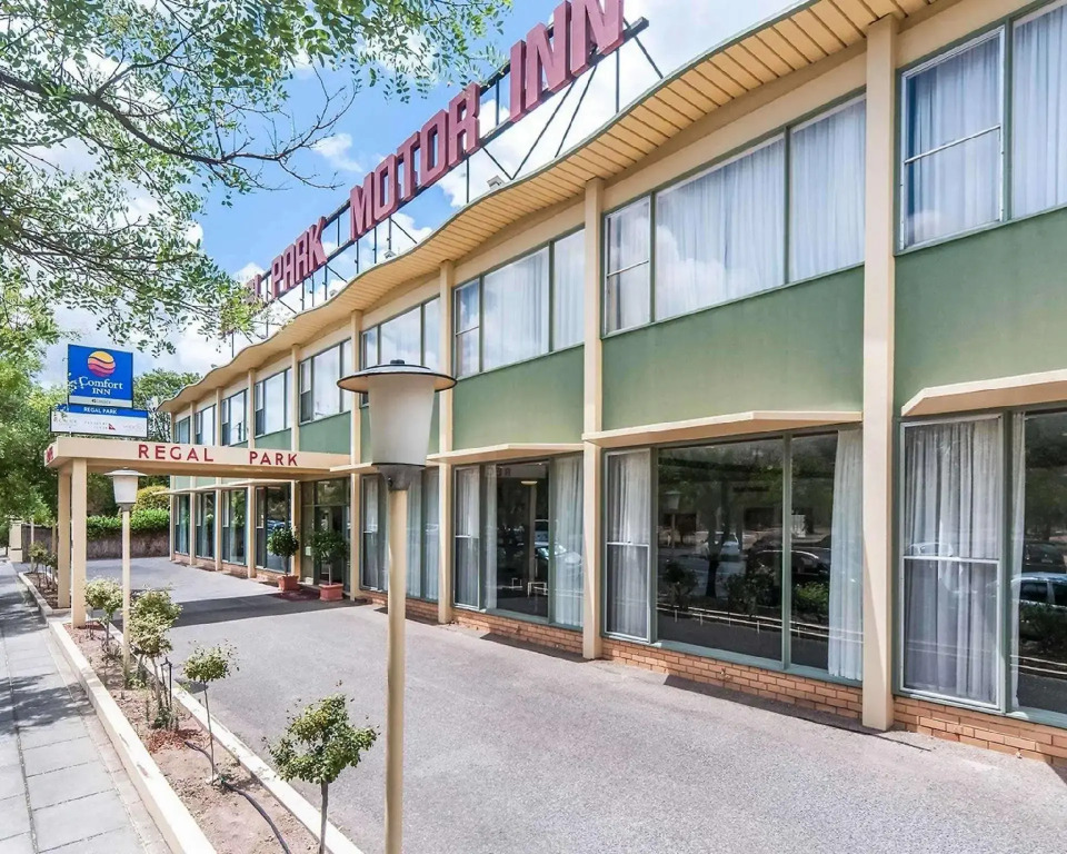 Comfort Inn Regal Park