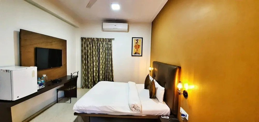Vimal Holidays Resort