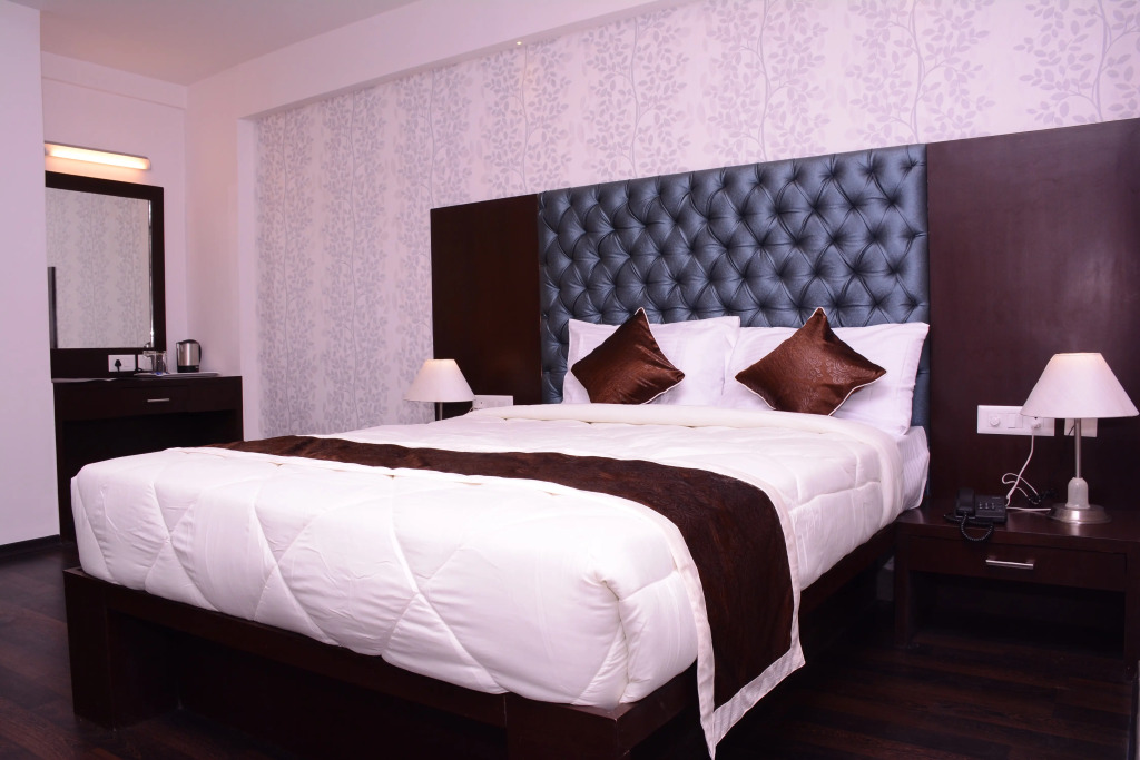 Treebo Comfy Business, Opp Nexus Mall Koramangala
