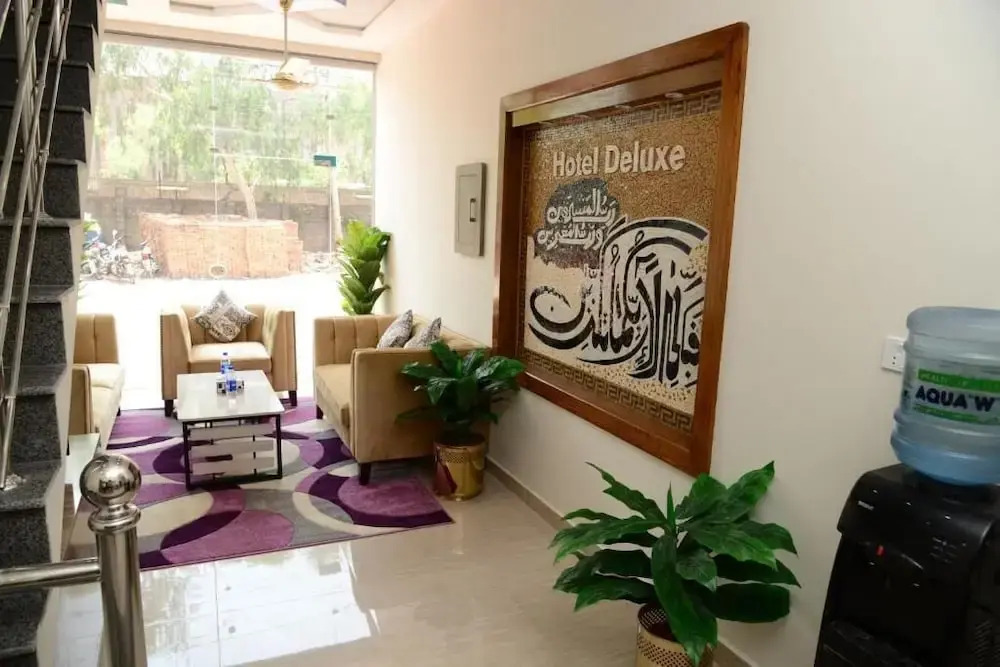Hotel Deluxe Lahore
