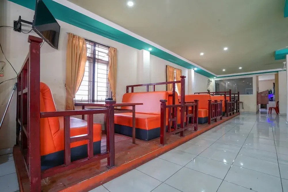 OYO 427 Hotel Galaxy
