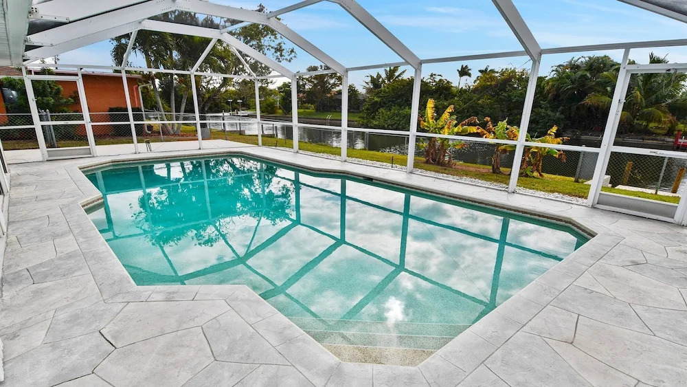 Talita Canal Home Heated Pool Fanced Yard