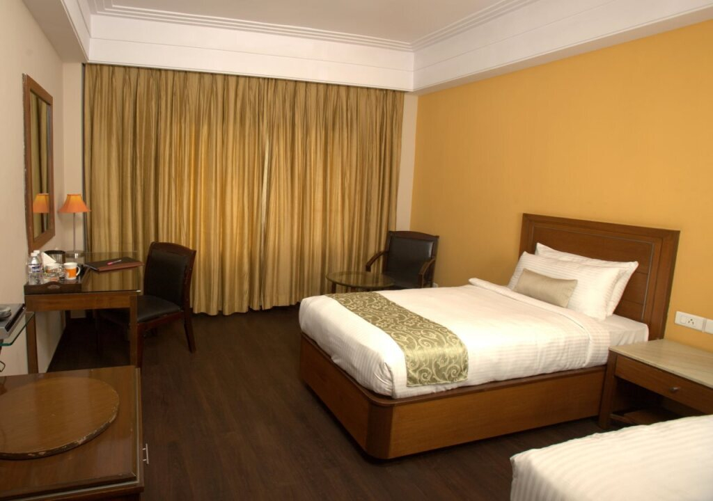 Mango suites Helios