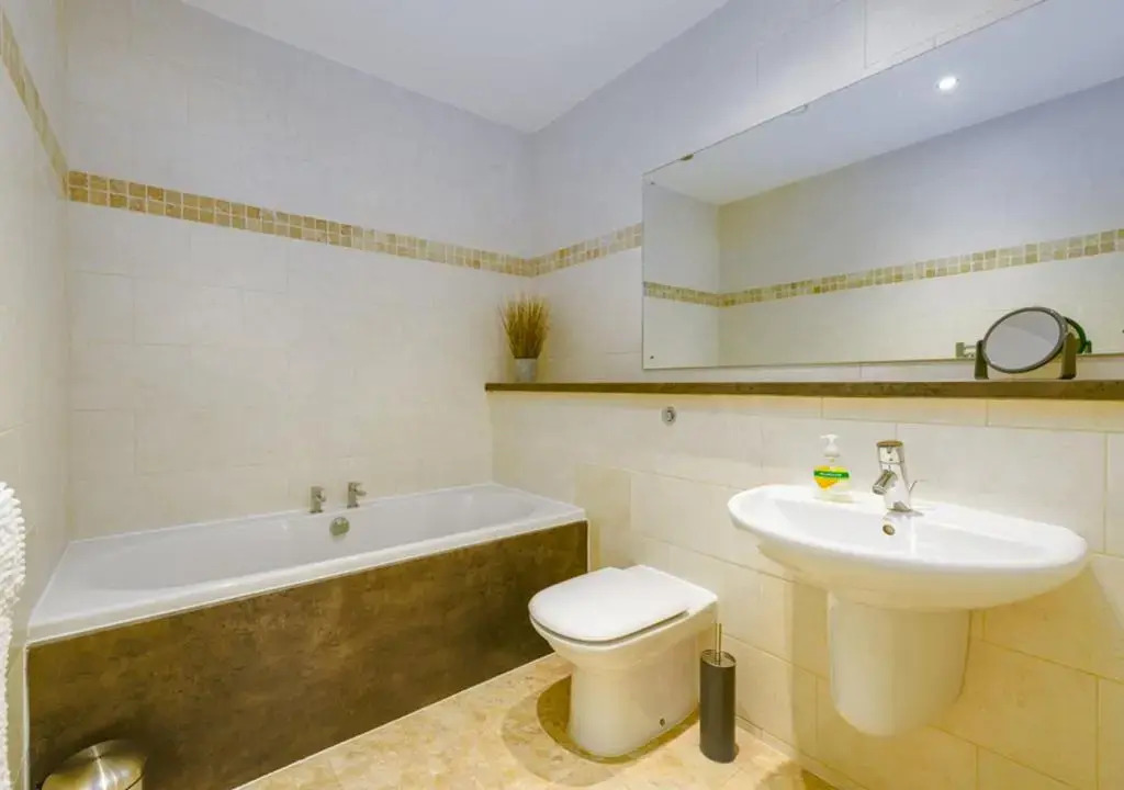 K Suites - Barton Court