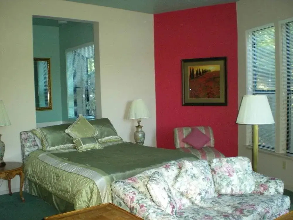 Whale Watch Inn