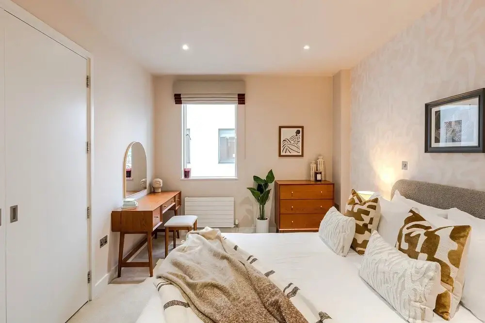 Kings Cross I Your Apartment