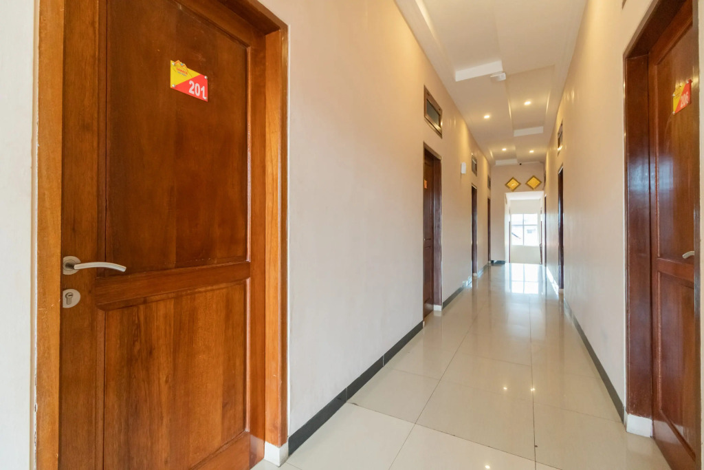 RedDoorz Syariah near RS Mata Padang