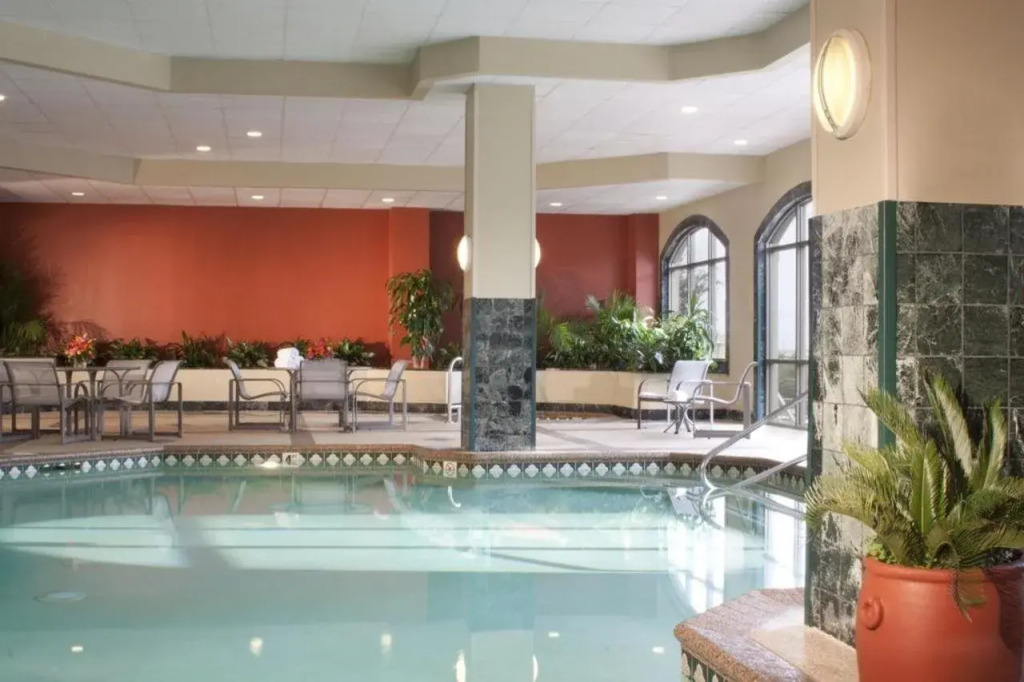 Embassy Suites by Hilton Austin Arboretum