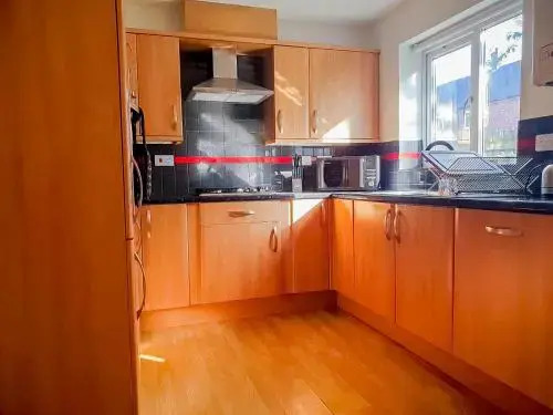 Airport Lounge - 3 Bed - 6 Persons