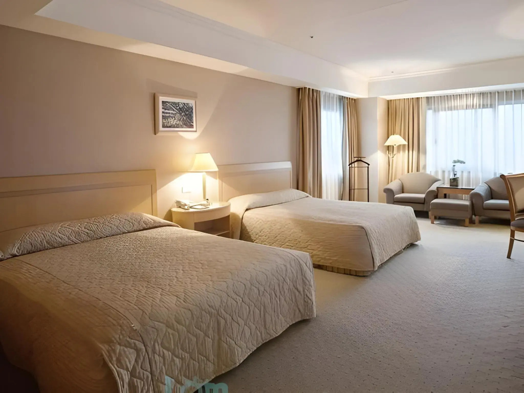 Chuto Plaza Hotel