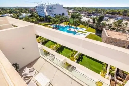Las Colinas Golf & Country Club Residences