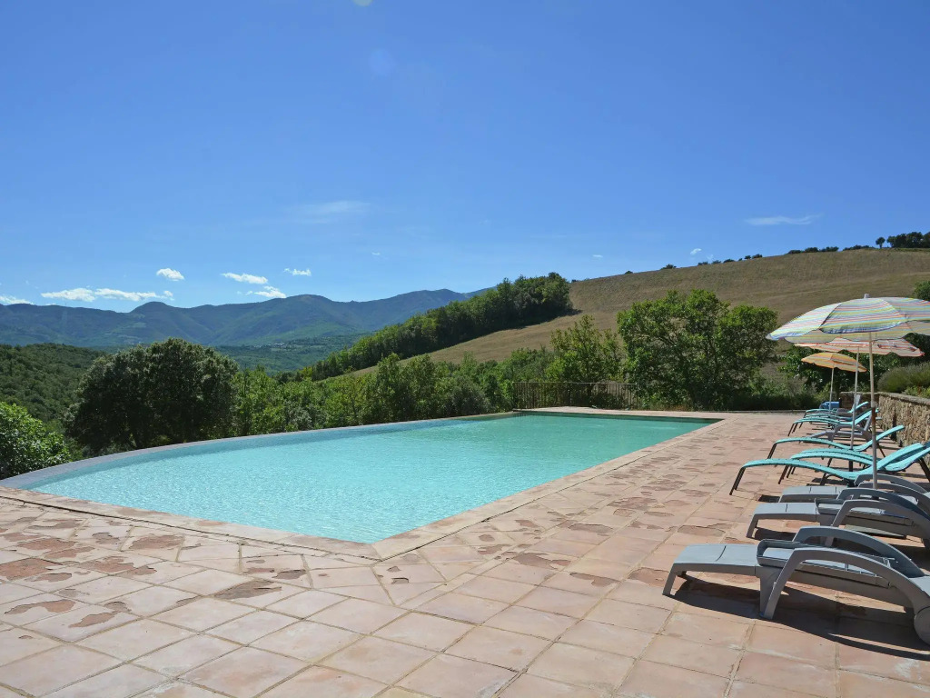 Comfortable Villa in Prunet-et-Belpuig with Terrace