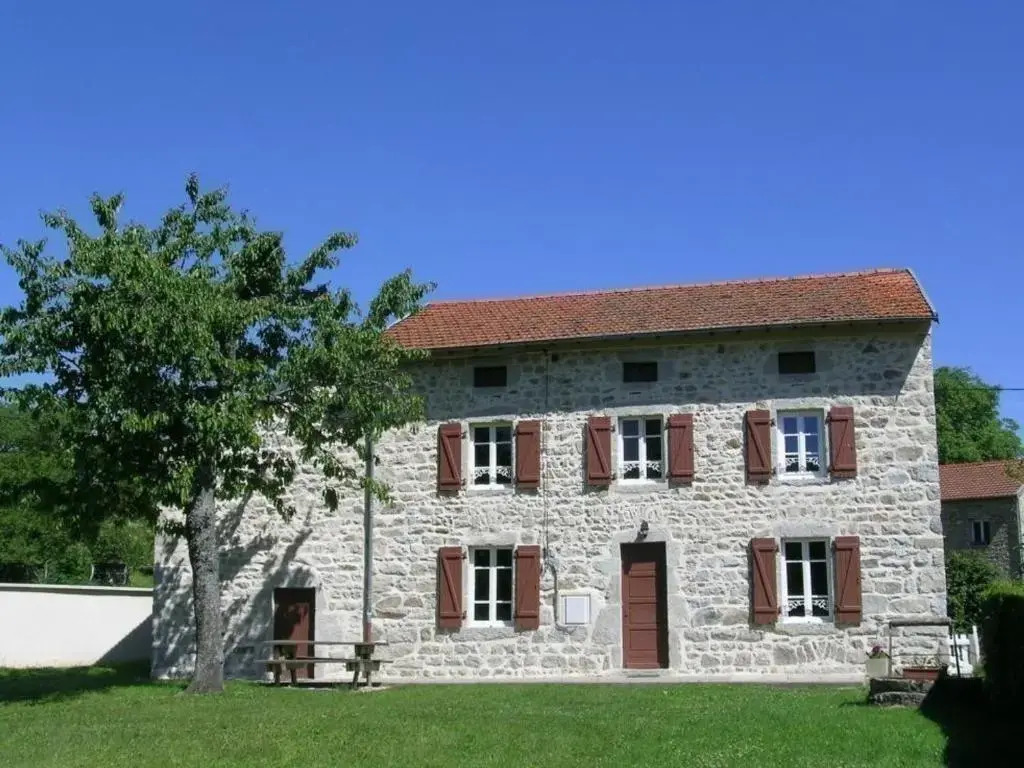Gîte spacieux à La Guillermie, animaux acceptés, jardin - FR-1-489-188