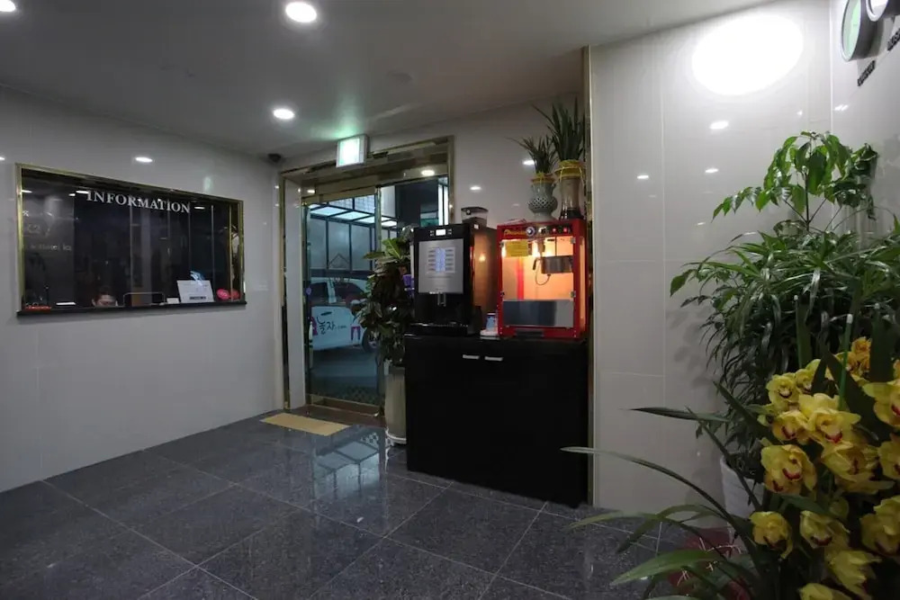 Hassen Sillim K2 Hotel