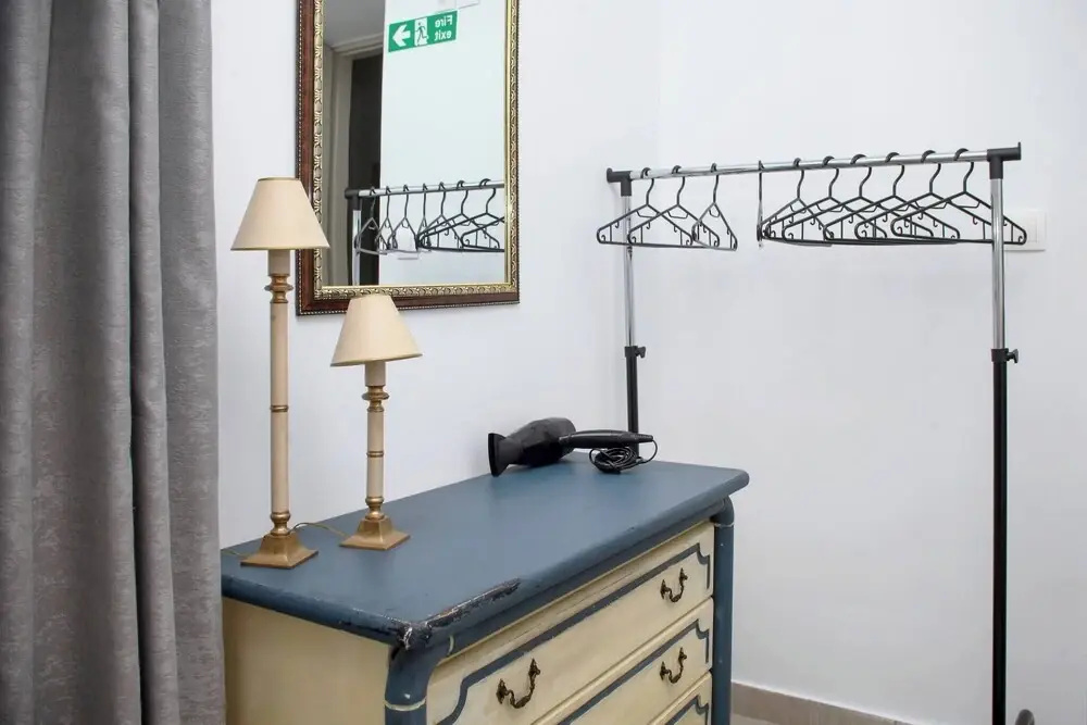 Relax in Elliniko Hidden Gem-vintage Bungalow With Garden and Hot Tub in an Iglo