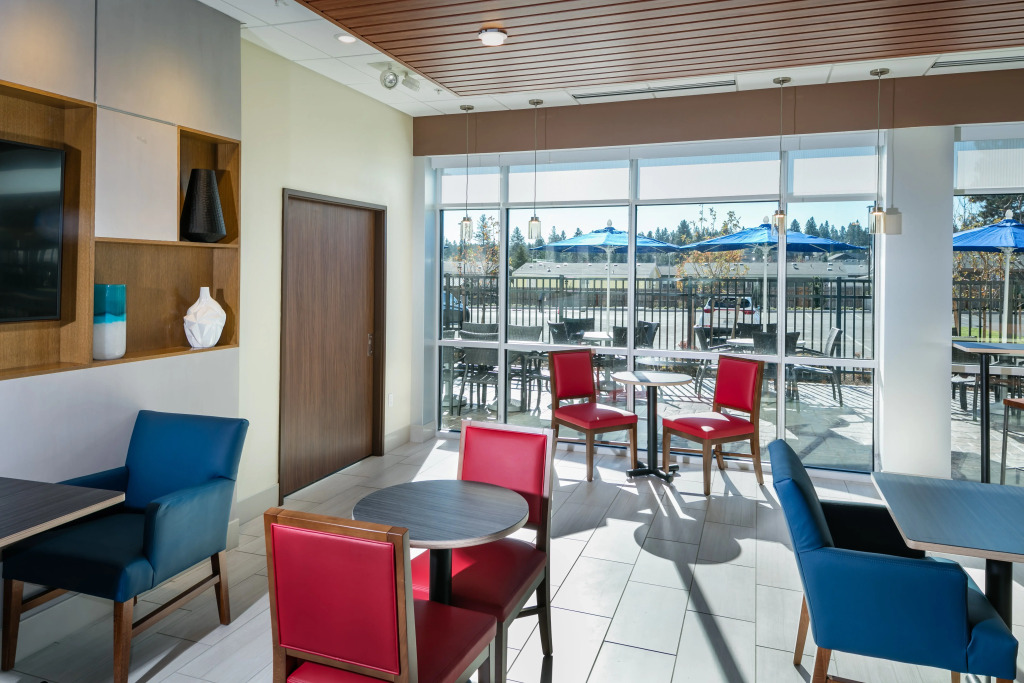 Holiday Inn Express & Suites - Bend South by IHG
