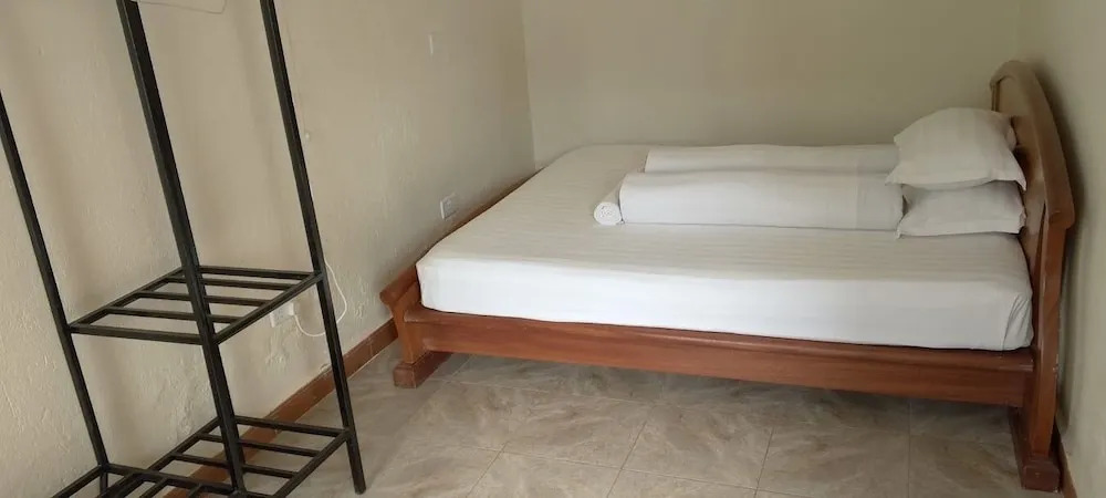 Migingo Suites