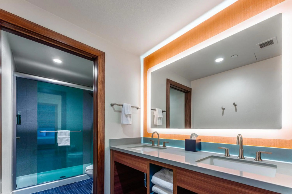 OKANA Resort and Indoor Waterpark