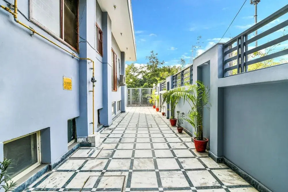 FabHotel Casa Meera Boutique