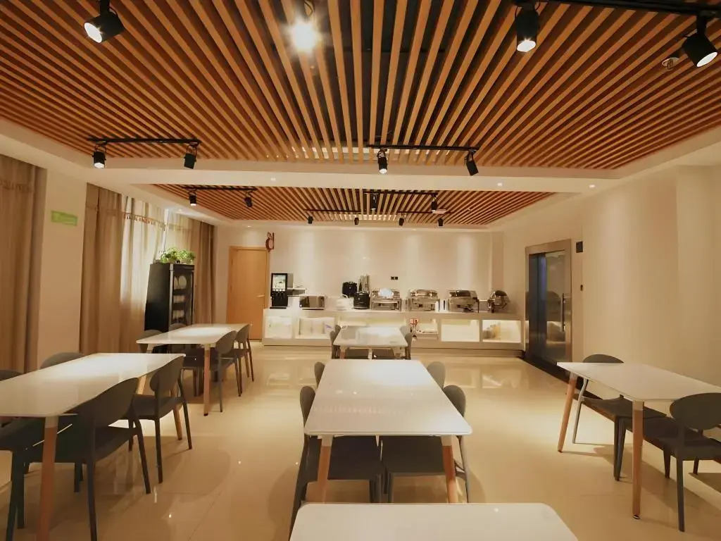 GreenTree Inn Zhengzhou Gongyi Xinxing Road Business Hotel