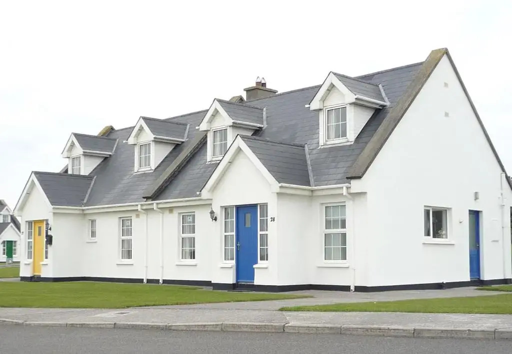 Ballybunion Holiday Cottages No 21 by Trident Holiday Homes