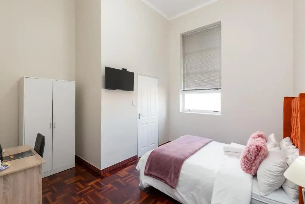 Cape palm royal guest house