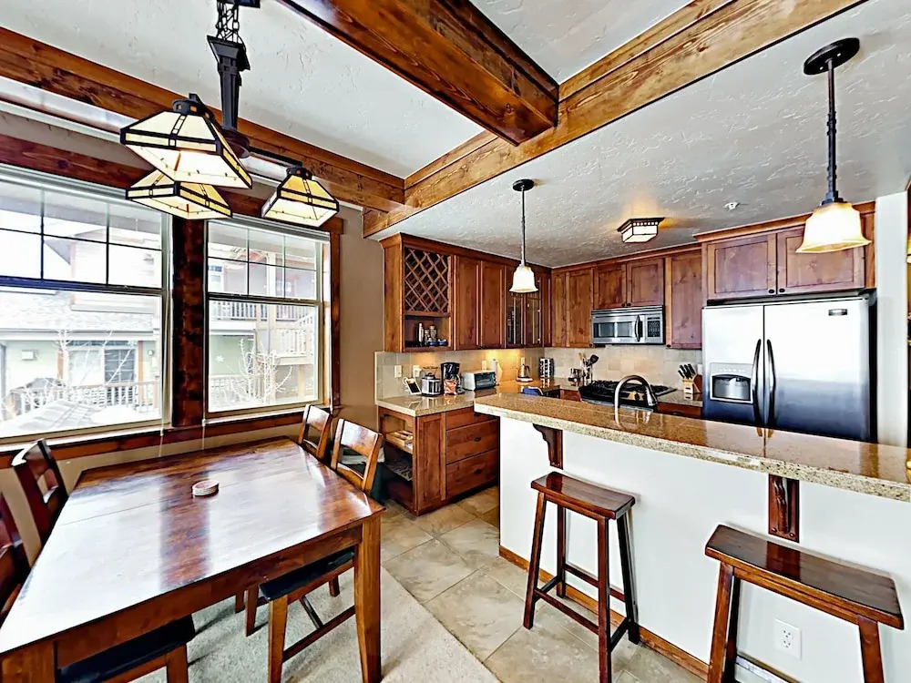 85 Cozens Pointe - 2 Br Townhouse