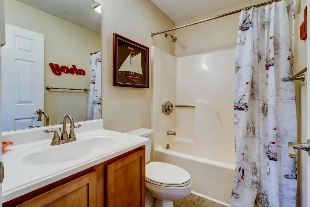 6 Ocean Breeze 3 BR Forest Beach Condo