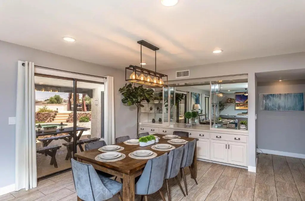 NEW - Havasunny Stay - Sleeps 16, Pool, Spa, Game Room, Fire Pit, Sunsets, Near Lake