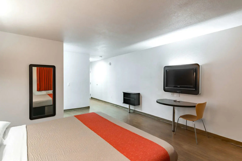 Motel 6-Anaheim, CA