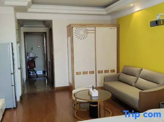2.  Qianyuan Boutique Apartment, Jiuzhaoye Square Store