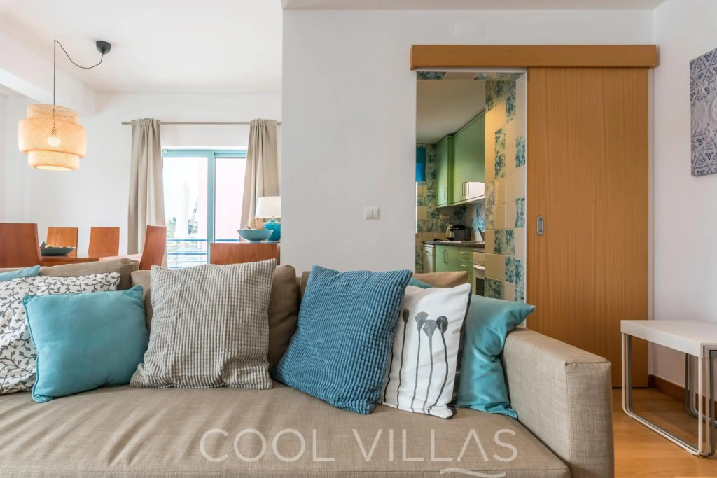 Marina Water View - 6 people, bars & restaurants