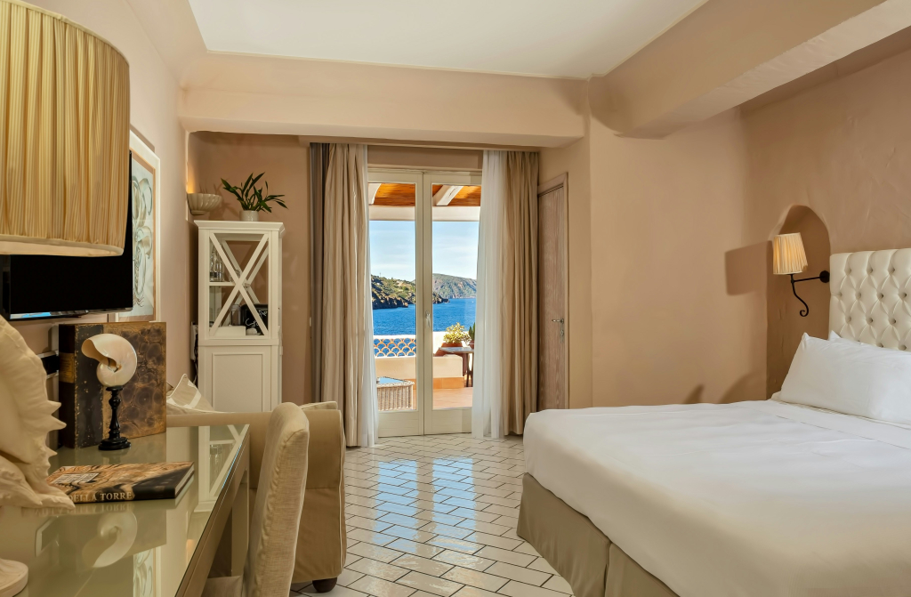 Therasia Resort Sea and SPA - The Leading Hotels of the World