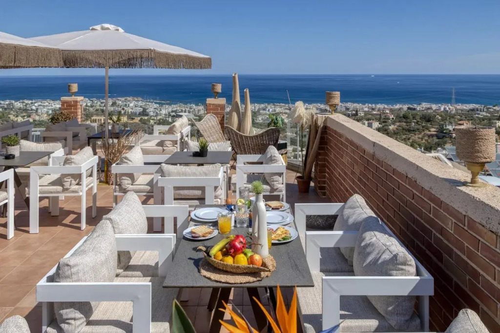 Driades Luxury Apartments by Estia