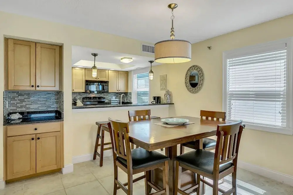 19930 Gulf Blvd Townhouse Unit 4A 2 Bedrooms 2.5 Bathrooms Townhouse