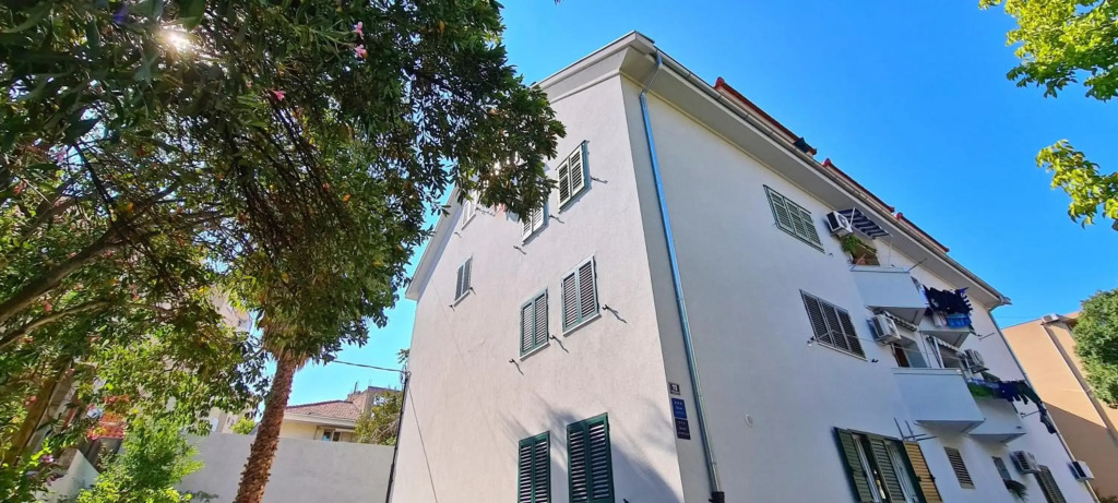 Attic Split apartment near city centre