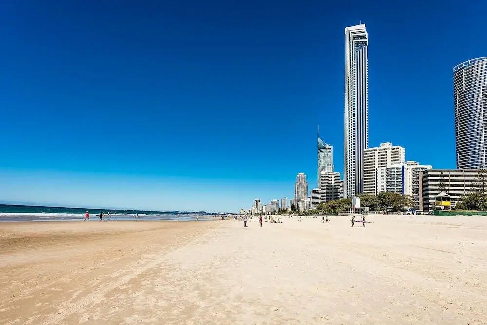 Pelicanstay Surfer Paradise Condo Hotel