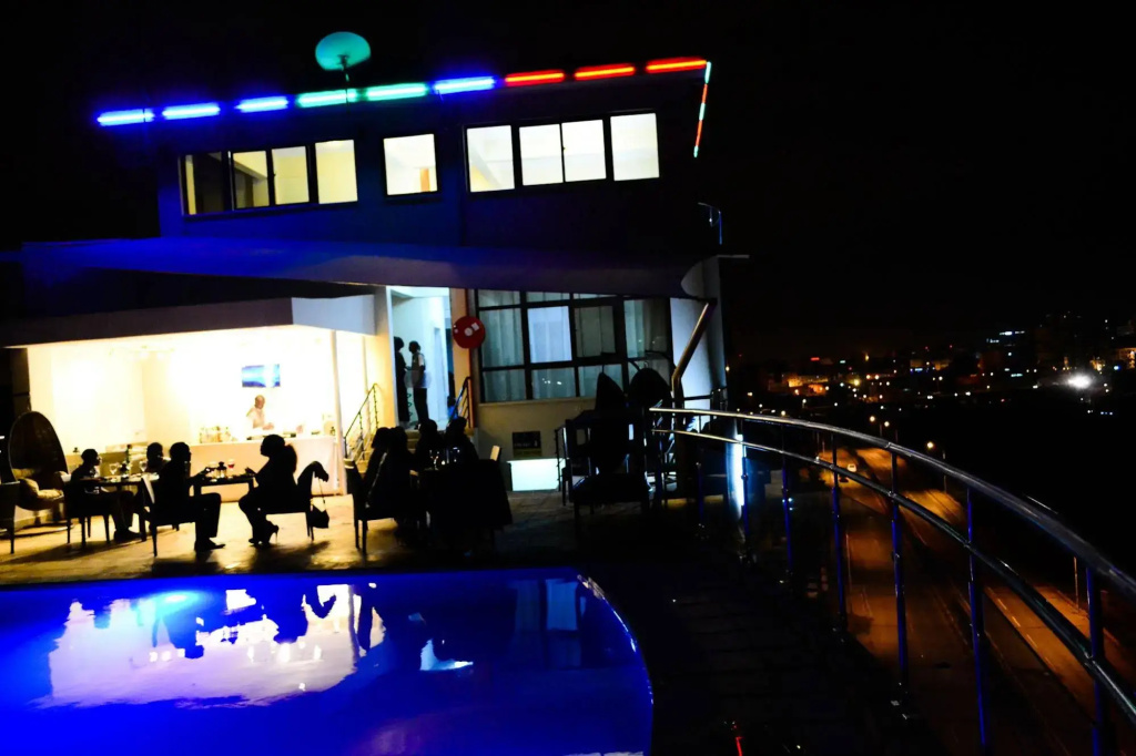 Emeli Hotel