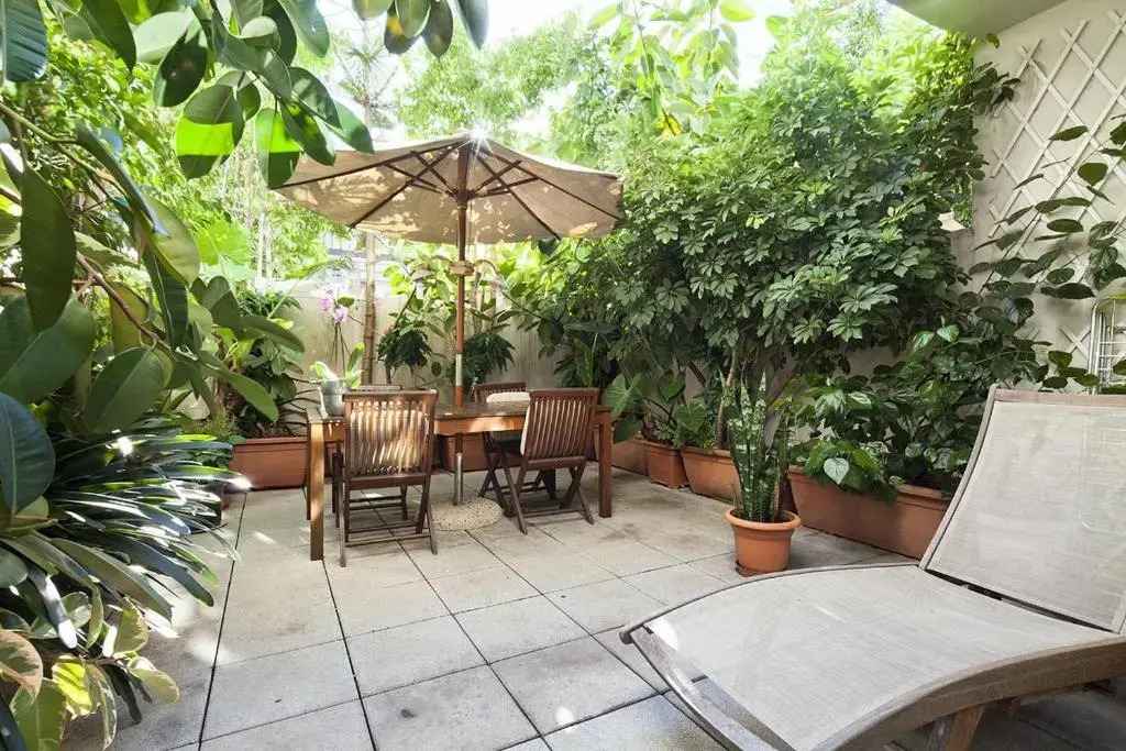 Apartment with 4 bedrooms in Barcelona with enclosed garden and WiFi