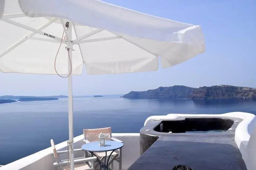 Captain John Oia Cave Houses-Sunset,Volcano & Caldera Views